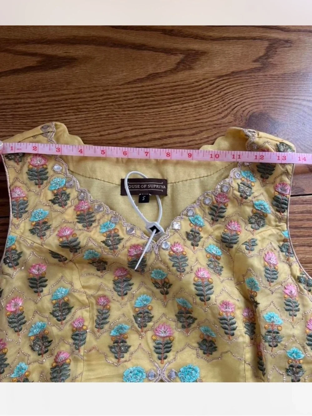 Yellow Embroidered Indian Kurta Set with Mirrorwork - Picture 6 of 8